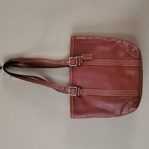 Coach Hamptons Medium Shopper Tote Bag .